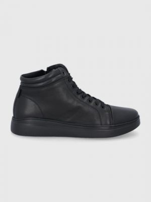Кожаные ботинки Wojas черные