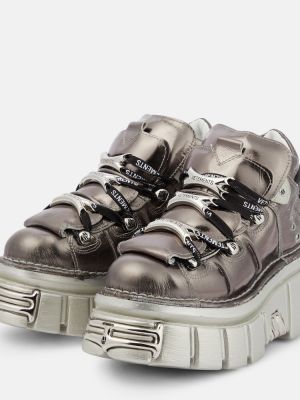 Sneakerși din piele cu platformă Vetements argintiu