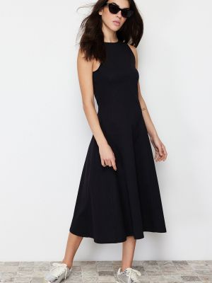 Dzianinowa sukienka midi bez rękawów bawełniana Trendyol czarna