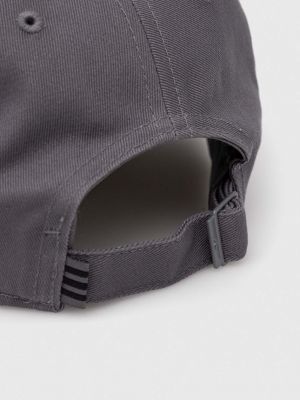 Bombažna kapa Adidas Originals siva