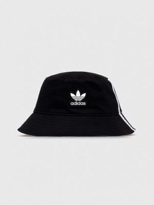 Памучна шапка с козирки Adidas Originals черно