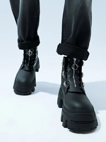 Ботинки на шнуровке чанки Asos черные