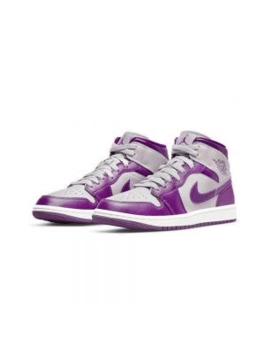 Calzado Jordan violeta