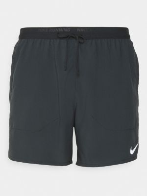 Спортивные шорты Nike черные
