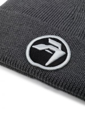 Pletený čepice s výšivkou Ambush šedý