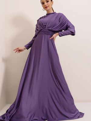 Satynowa sukienka długa na guziki plisowana By Saygı