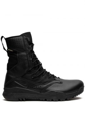 Členkové topánky Nike čierna