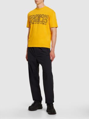 Koszulka bawełniana z nadrukiem z dżerseju Moncler Grenoble żółta