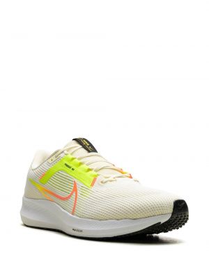 Tennised Nike Air Zoom valge