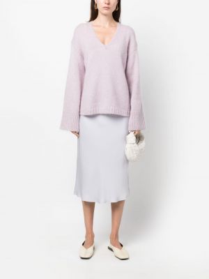 Sweter wełniany z dekoltem w serek By Malene Birger fioletowy