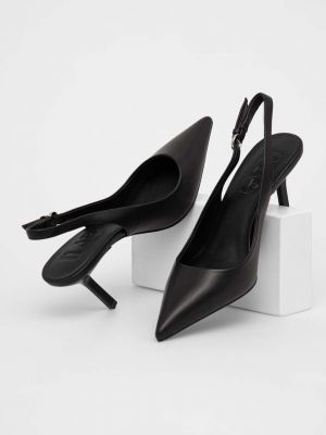 Ниски обувки с тънък ток Answear Lab черно