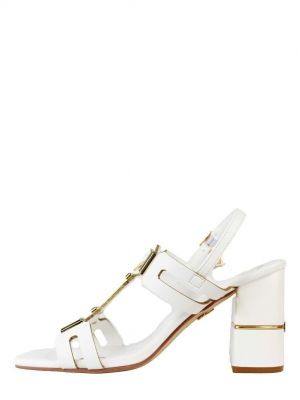 Белые босоножки на каблуке Laura Biagiotti