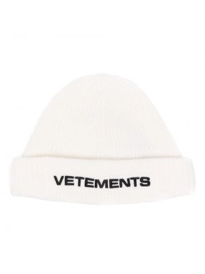 Haftowana czapka Vetements