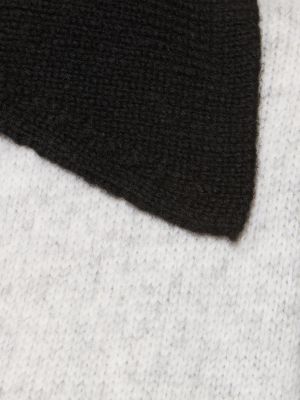 Pull en tricot à col v Weworewhat gris