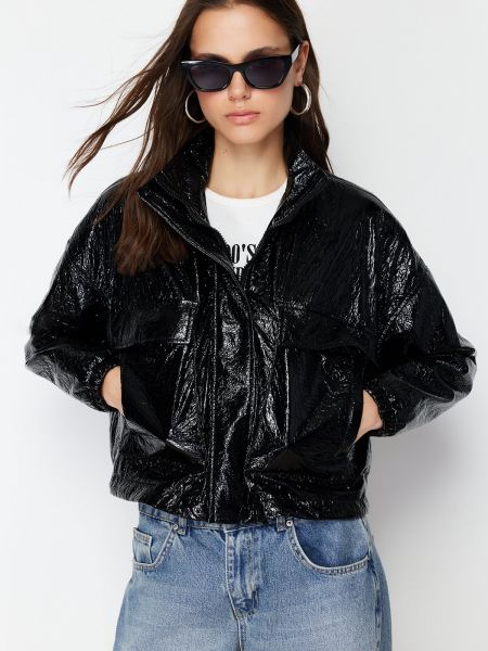 Oversized lakkozott bőr kabát Trendyol fekete
