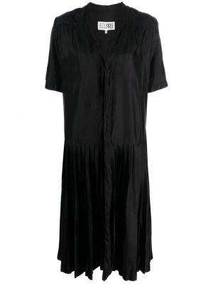 Plisované midi šaty s výstrihom do v Mm6 Maison Margiela čierna