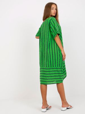 Oversize миди рокля с къс ръкав Fashionhunters зелено