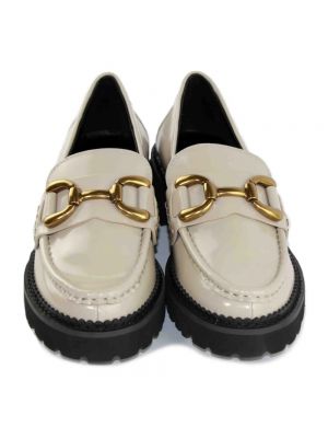 Loafers de charol Bibi Lou beige