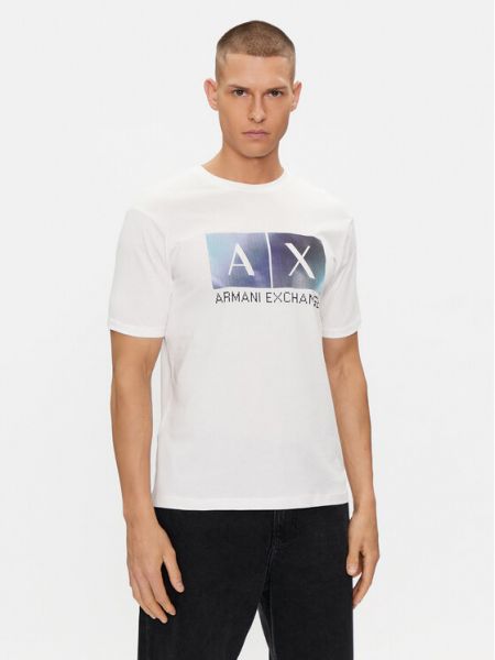 Priliehavé tričko Armani Exchange biela