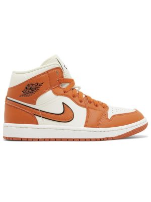 Спортивные кроссовки Nike Jordan оранжевые
