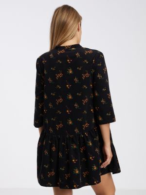 Menčestrové kvetinové šaty Only čierna