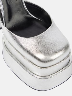 Décolleté di pelle con platform Versace argento