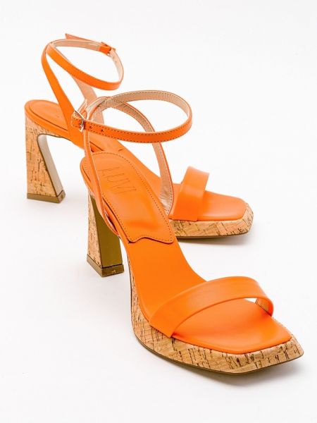 Kurpes ar papēžiem Luvishoes oranžs
