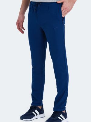 Slim fit teplákové nohavice Slazenger modrá