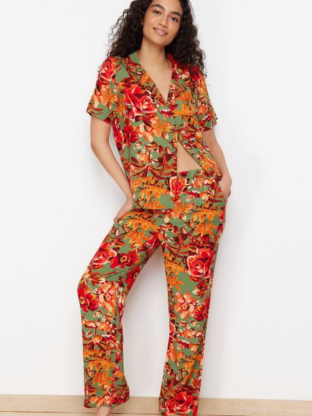 Плетена от вискоза пижама на цветя Trendyol