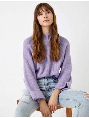 Brīva piegriezuma džemperis ar augstu apkakli Koton violets