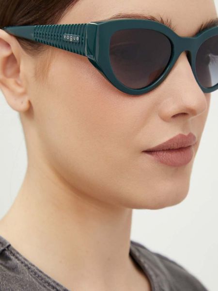Очки солнцезащитные Vogue зеленые