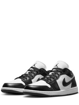 Sneakerși Nike Jordan alb