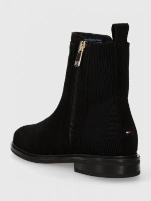 Semišové kotníkové boty na podpatku na plochém podpatku Tommy Hilfiger černé