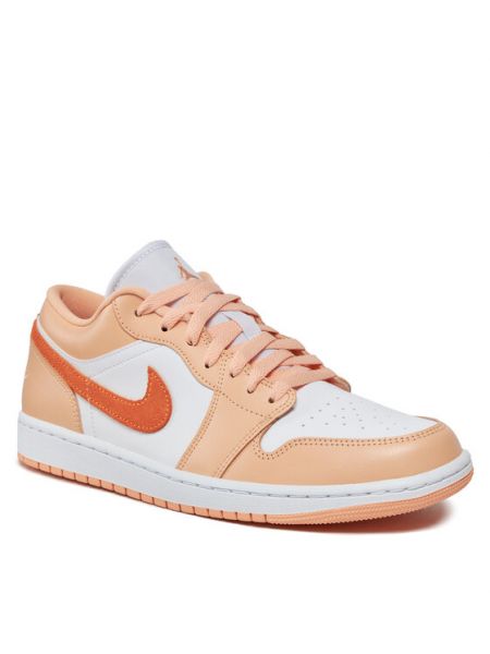 Ниски обувки Nike оранжево