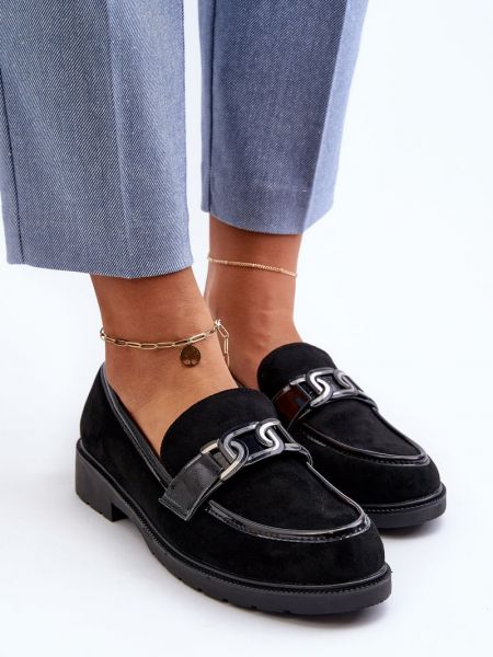Seemisnahksed loafer-kingad Kesi