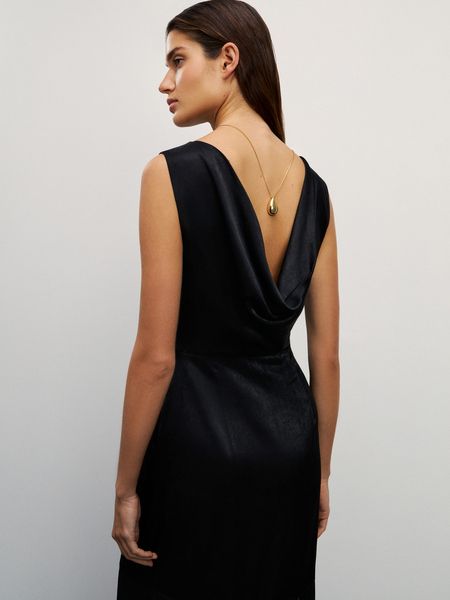 Вечернее платье с вырезом на спине с бахромой Zarina черное