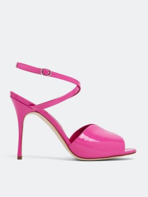 Сандалии MANOLO BLAHNIK Houramu patent sandals розовый
