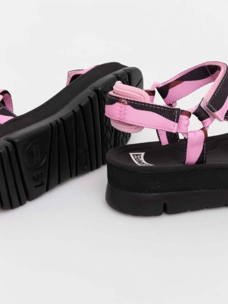 Sandale cu platformă Camper roz