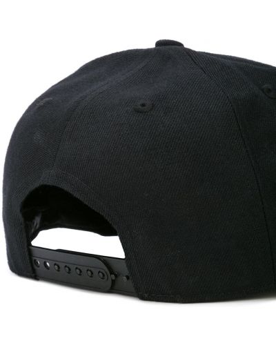 Haftowana czapka z daszkiem Haculla czarna