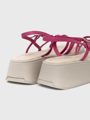 Kožené sandály na platformě Vagabond růžové
