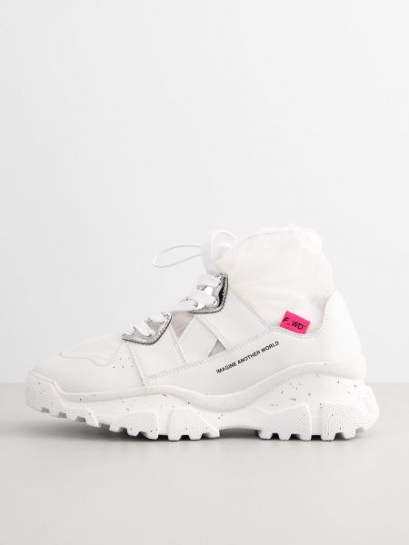 Białe sneakersy F_wd