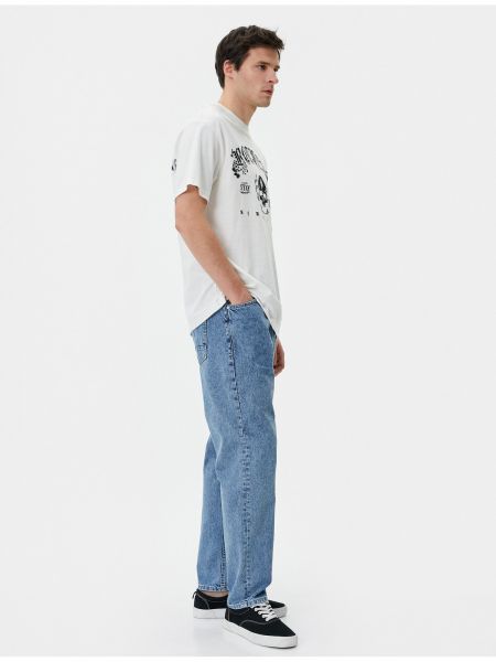 Priliehavé džínsy s rovným strihom Koton