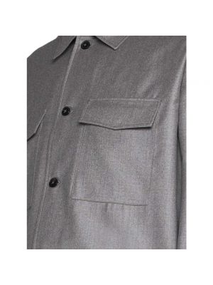 Camisa con botones con bolsillos de franela Low Brand gris