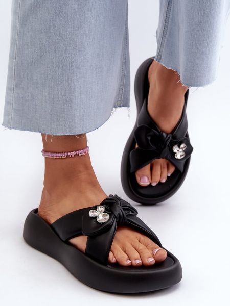 Kožené domáce papuče na platforme Kesi čierna