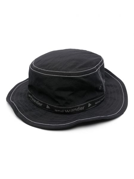 Kibiro skrybėlę And Wander juoda