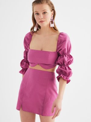 Priliehavý oblek Trendyol ružová