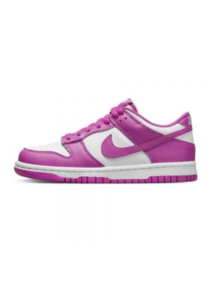 Różowe sneakersy Nike Element