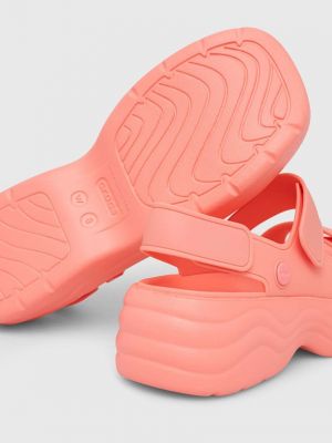 Sandale cu platformă Crocs portocaliu