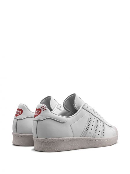 Sneakersy w gwiazdy Adidas Human Made białe