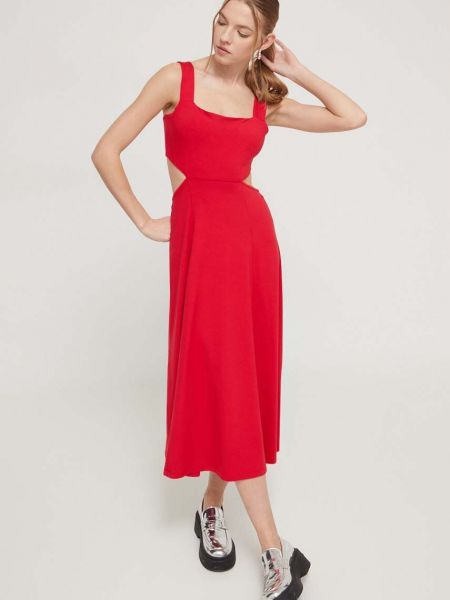 Červené midi šaty Superdry